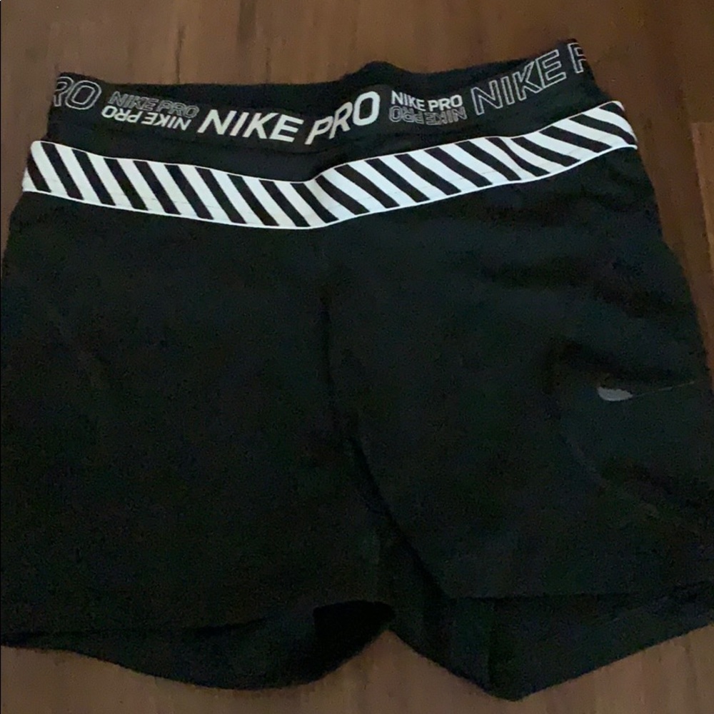 Nike spandex shorts size medium